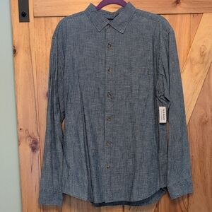 NWT - Old Navy men's Regular-Fit Chambray Everyday Shirt size Large (L)